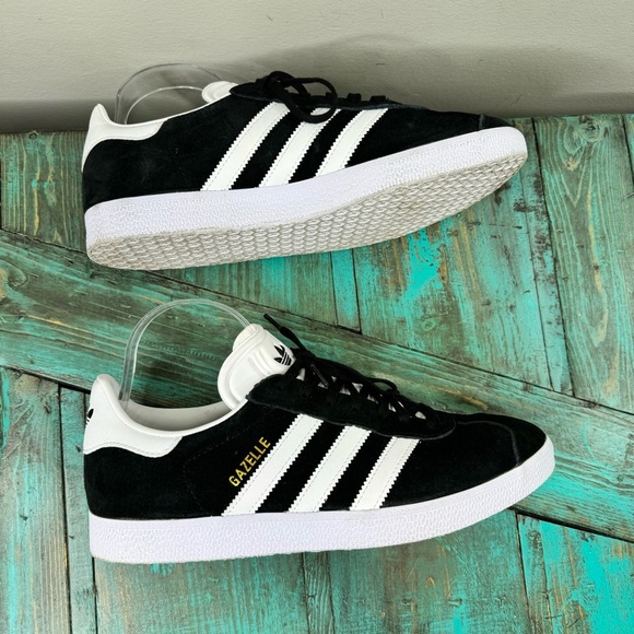 Adidas Suede Gazelle Athletic Shoe -Black/White Mens Size 8.5 Women's Size 9.5 - Picture 2 of 14